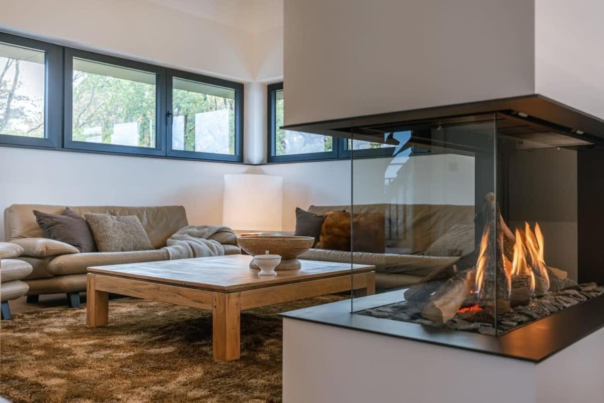 Huswell - Luxurious Apartment With Parking Beernem Exterior photo